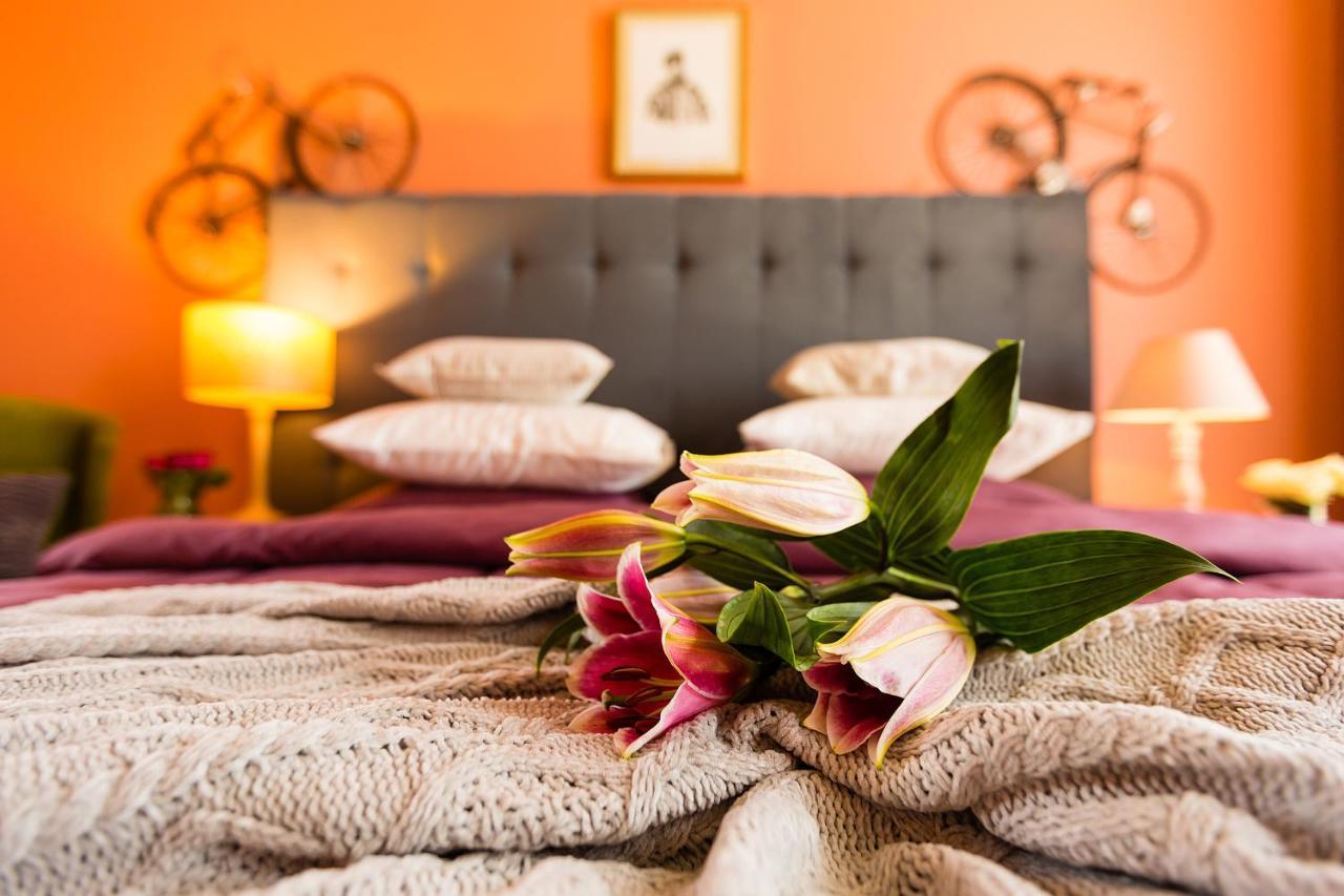 Country Spa Retreat Snagov Ngoại thất bức ảnh A bedroom at the hotel