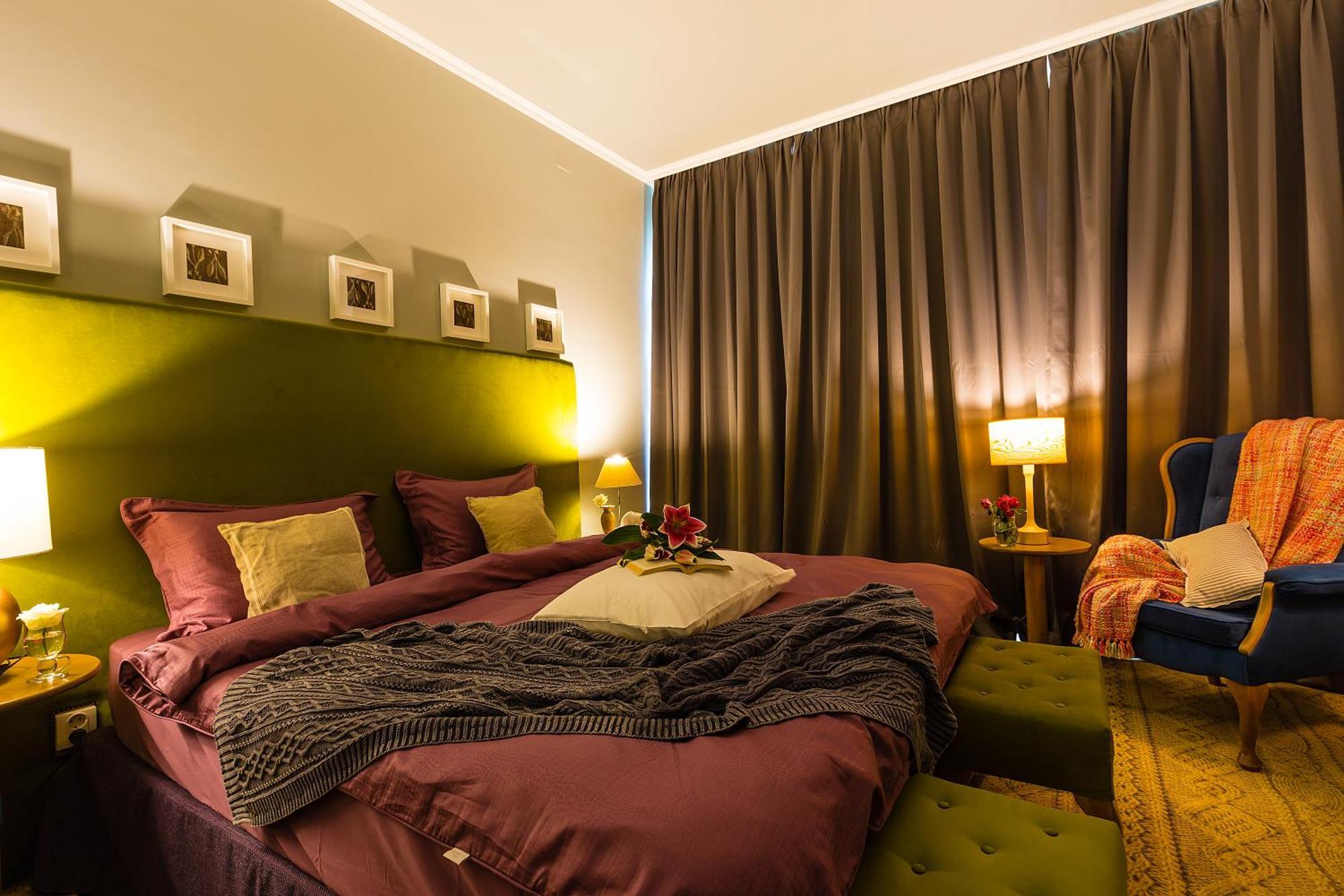 Country Spa Retreat Snagov Ngoại thất bức ảnh A bedroom