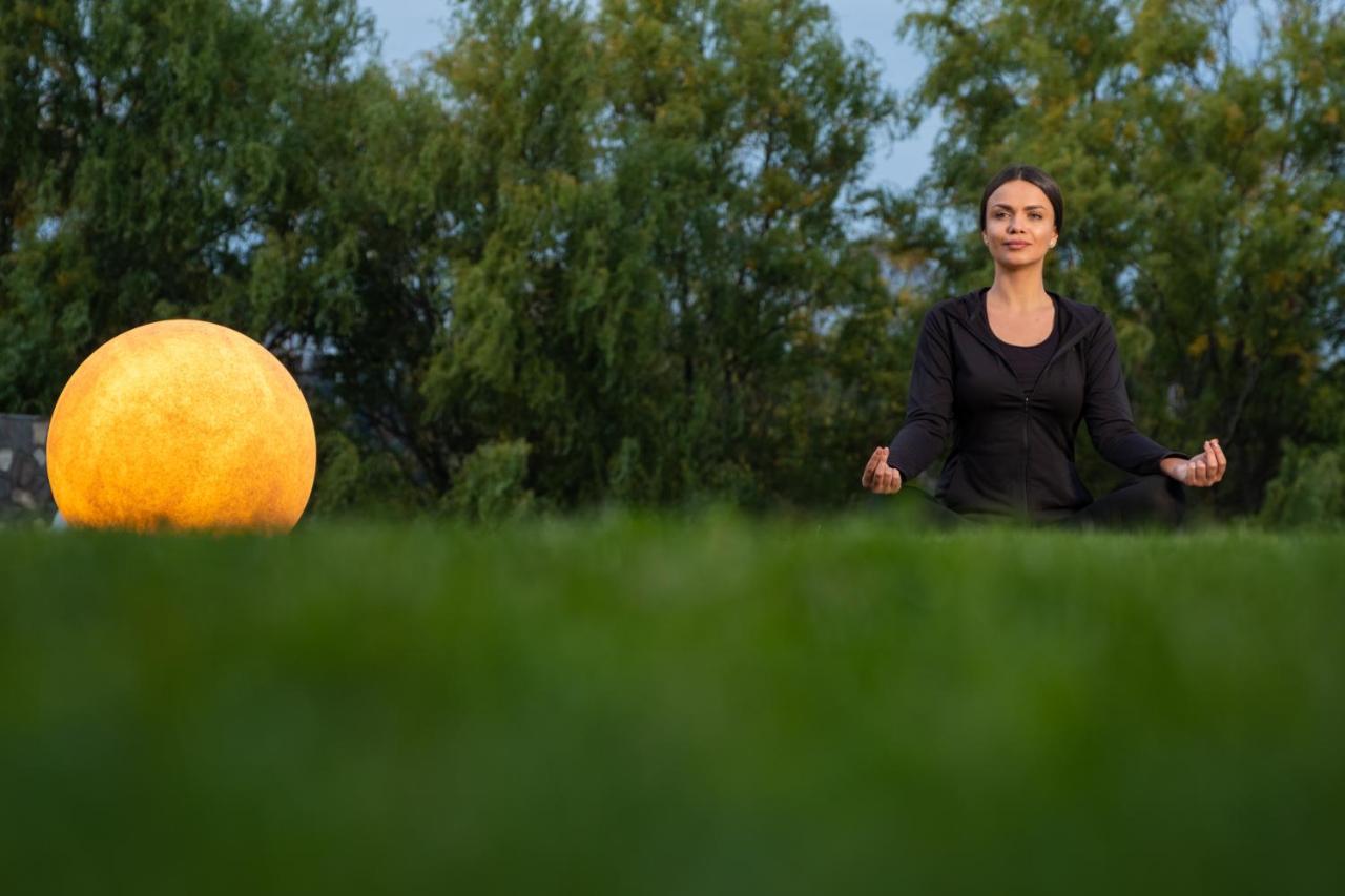 Country Spa Retreat Snagov Ngoại thất bức ảnh Meditation