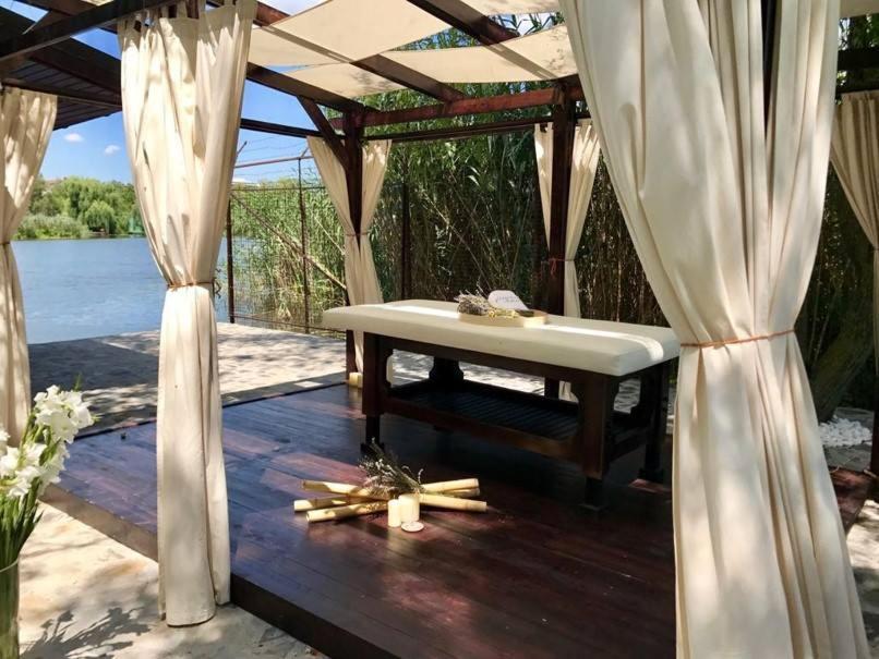 Country Spa Retreat Snagov Ngoại thất bức ảnh Spa at the Hotel